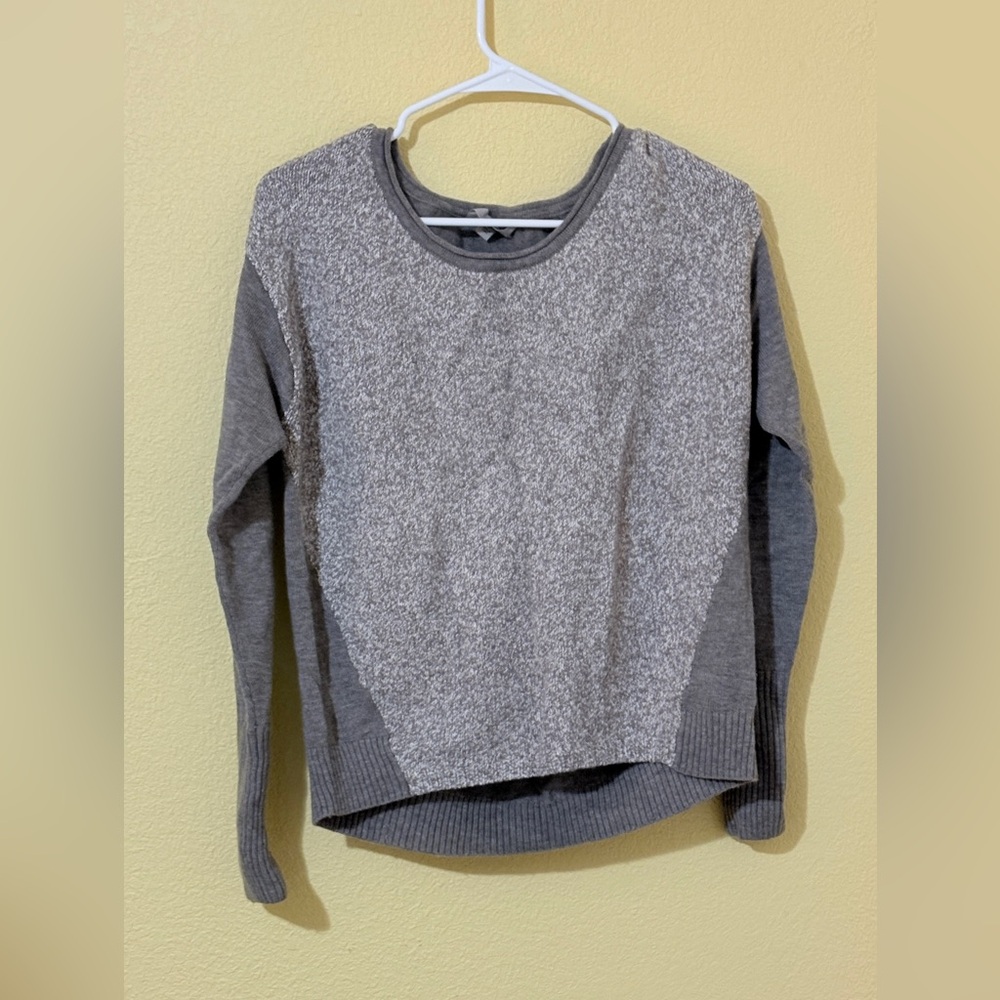 ATHLETA Wool Blend Melange Sweater M Thumbholes Taupe Gray Knit Pullover Cozy